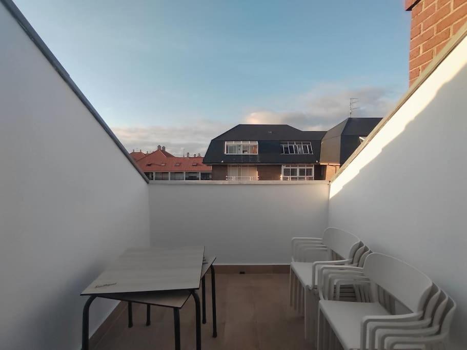 Apartament Piso En Ajo Con Piscina Comunitaria Zewnętrze zdjęcie
